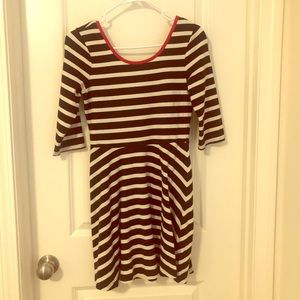 2/35$ Black and white dress lightly worn